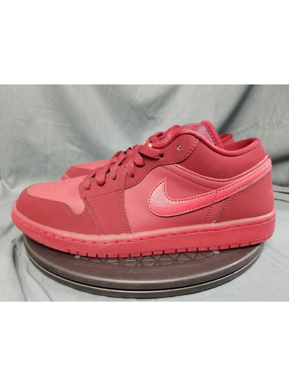 Jordan 1 Low SE Valentine's Day (2026) IB7012 600 Women's Size 10 NEW IN BOX! - Picture 5 of 13